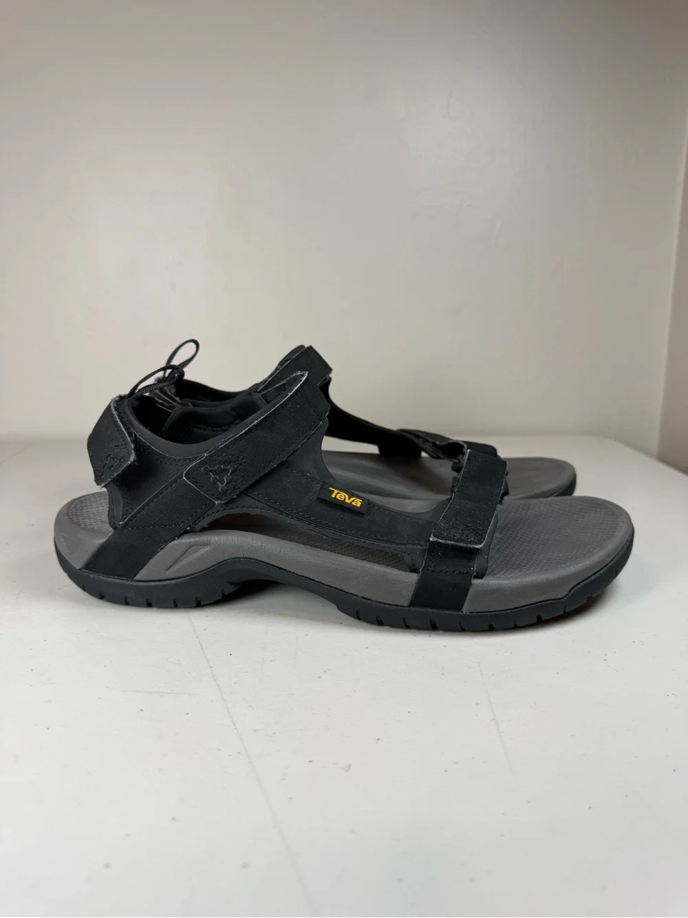 Teva Meacham men's sandals size 11